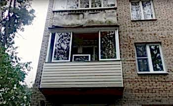 Остекление балкона в хрущевке